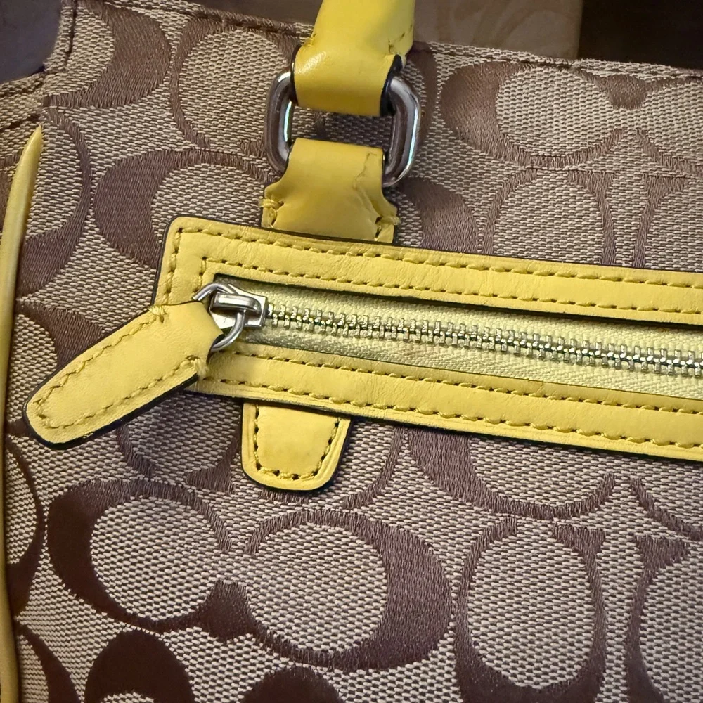 Coach F48879 Signature Mini Tanner shoulder bag in coach canvas/yellow leather - Picture 15 of 16